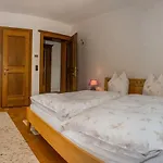 Bed & Breakfast Kreuzhof Seefeld 3*