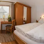 Kreuzhof Seefeld 3*