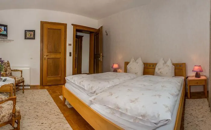 住宿加早餐酒店 Kreuzhof Seefeld 3*