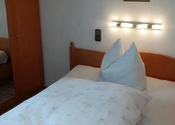 Kreuzhof Seefeld Bed & Breakfast